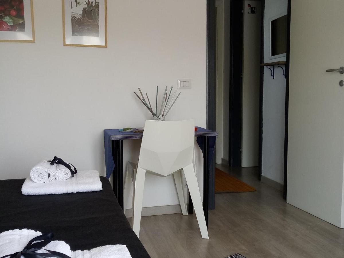 Idria B&B บาร์เชลโลนา-ปอซโซ ดี กอตโต ภายนอก รูปภาพ