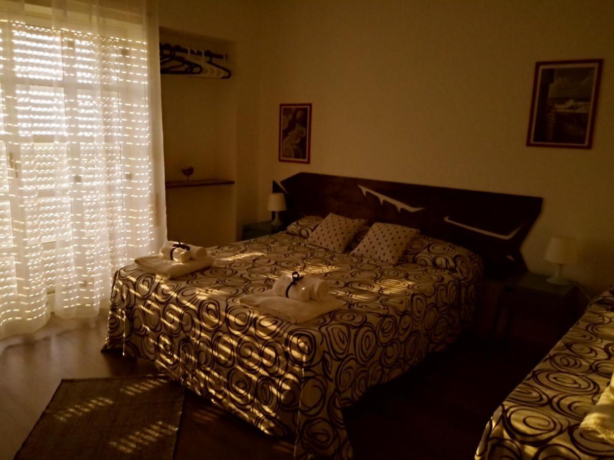 Idria B&B บาร์เชลโลนา-ปอซโซ ดี กอตโต ภายนอก รูปภาพ