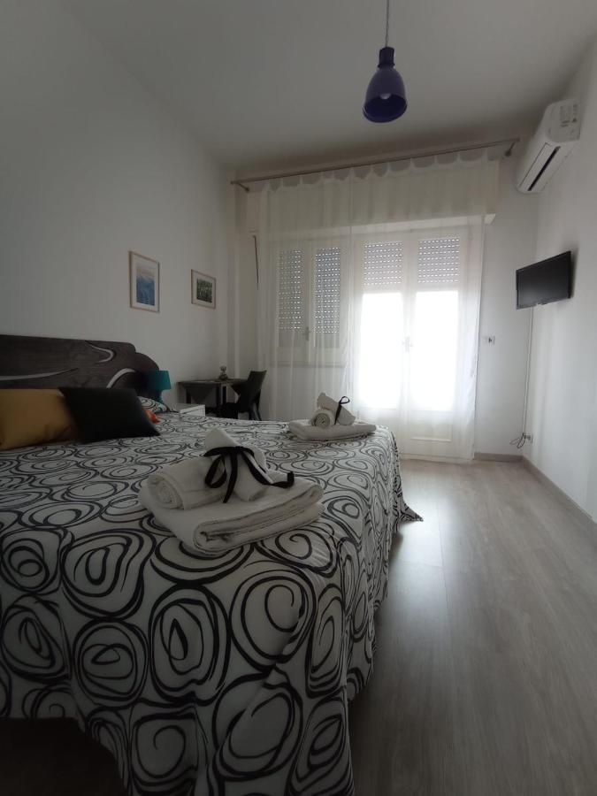 Idria B&B บาร์เชลโลนา-ปอซโซ ดี กอตโต ภายนอก รูปภาพ