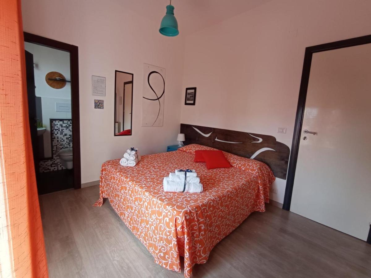 Idria B&B บาร์เชลโลนา-ปอซโซ ดี กอตโต ภายนอก รูปภาพ